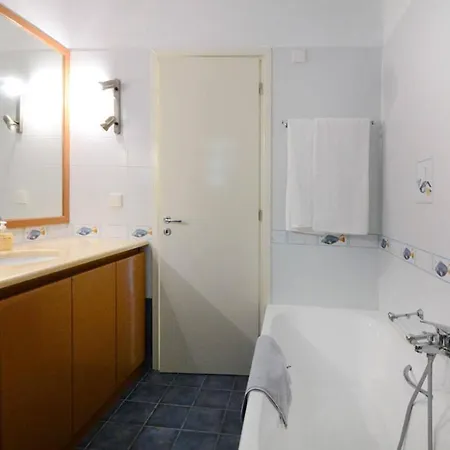 Nova 2 Cozy 2-bedroom Near Kanapitsa ヴィラ スキアトスタウン