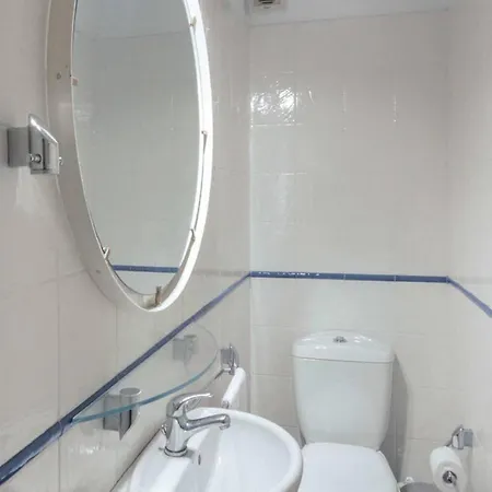 Nova 2 Cozy 2-bedroom Near Kanapitsa Villa